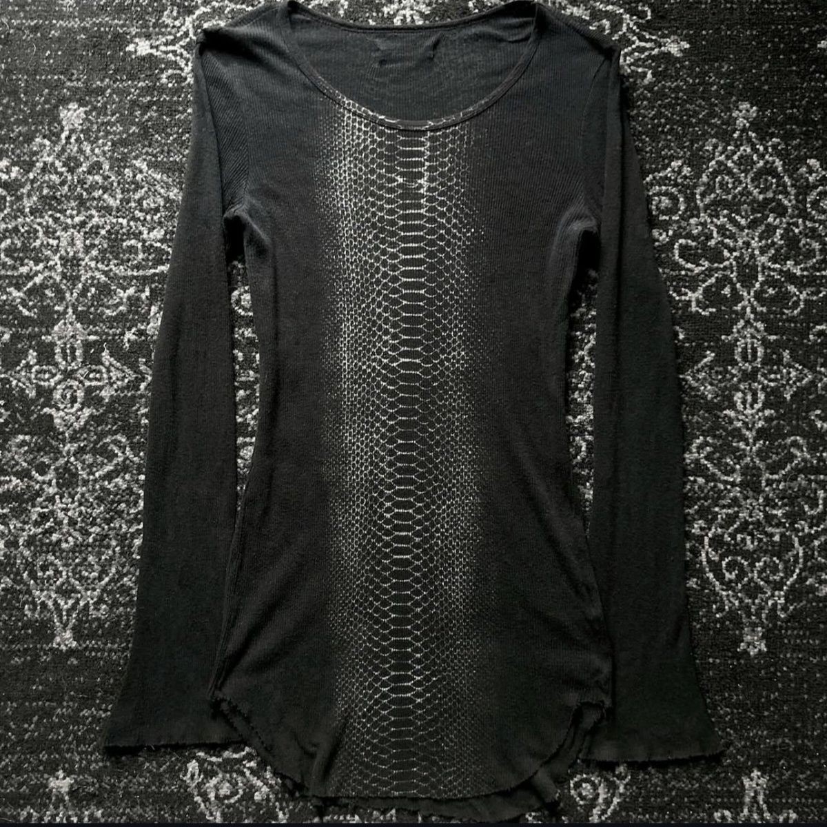 Tops Longsleeve Black Round Ne - đánh giá và giá Tee Graphic Print